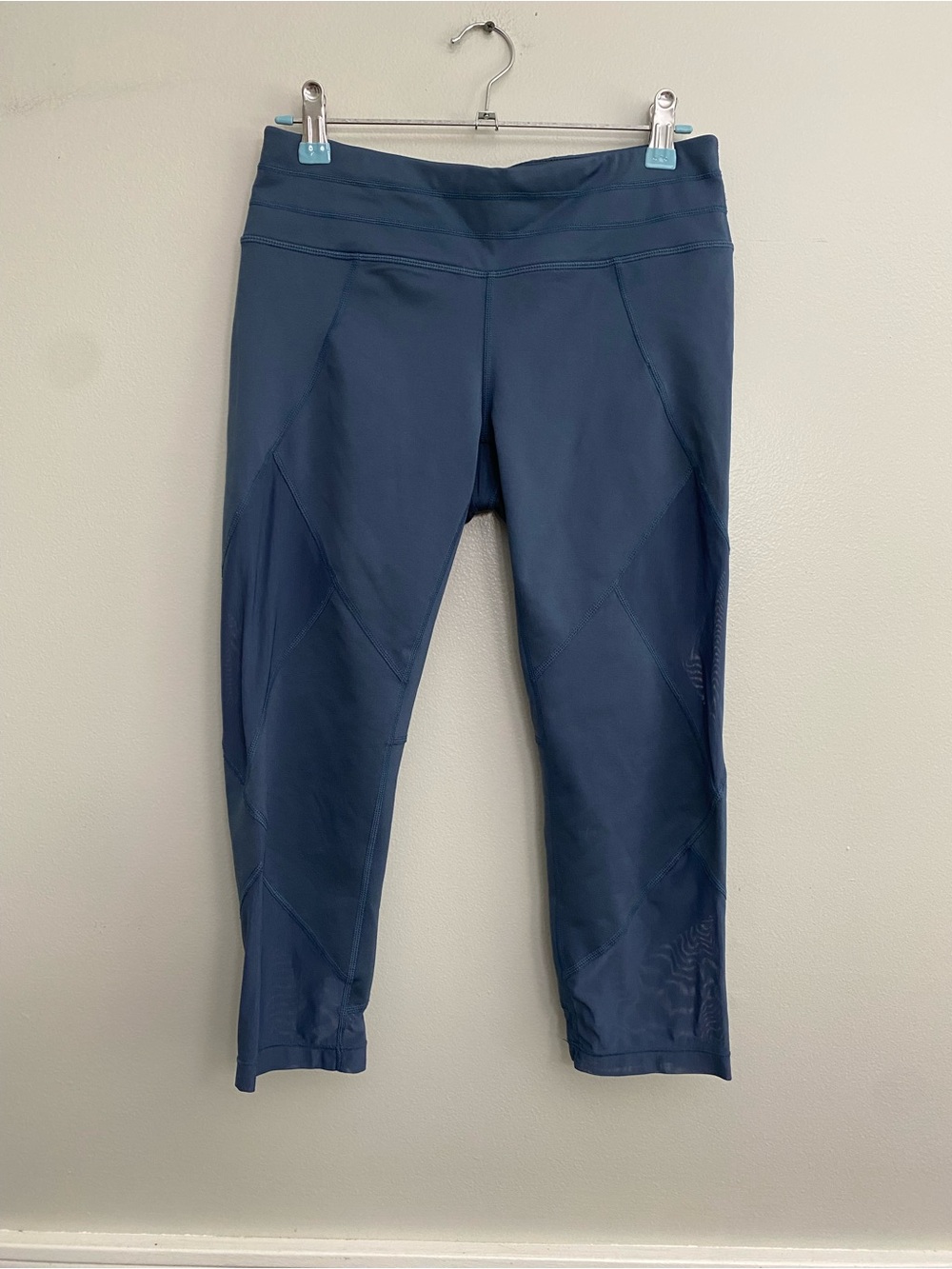 Athleta Capri Length Workout Blue Mesh Panel Leggings‎ - S
